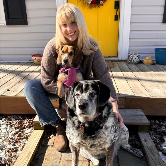 Meet your Posher, Shelby - Picture 2 of 3